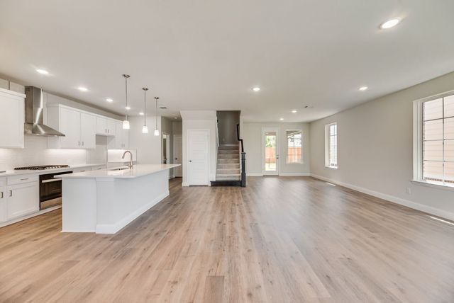 1826 Waterwalk Drive, Rowlett, TX 75088