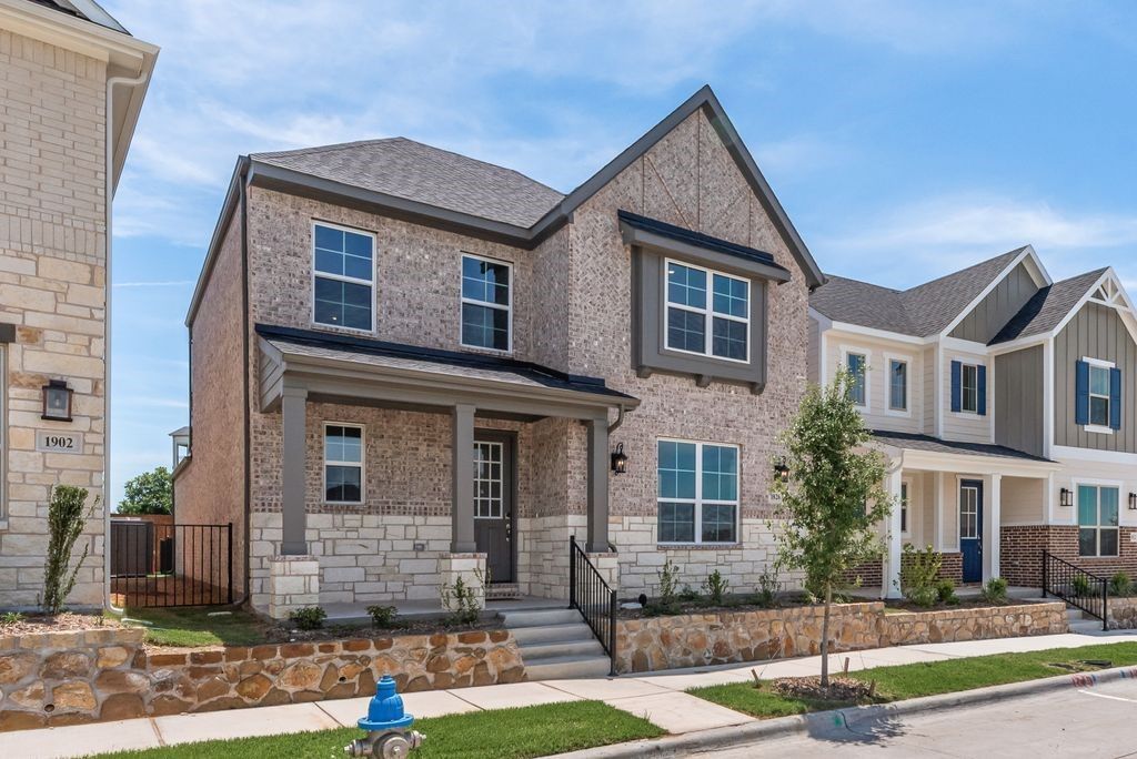 1826 Waterwalk Drive, Rowlett, TX 75088