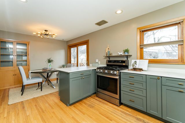 1630 3rd Avenue NE, Rochester, MN 55906