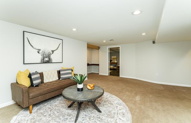 1630 3rd Avenue NE, Rochester, MN 55906