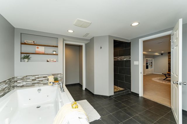 1630 3rd Avenue NE, Rochester, MN 55906