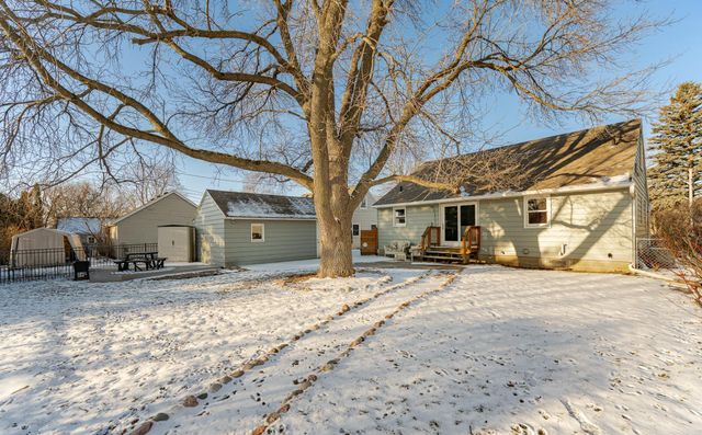 1630 3rd Avenue NE, Rochester, MN 55906