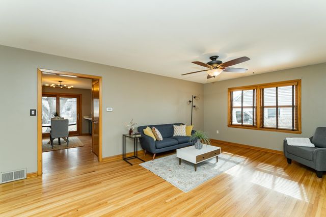 1630 3rd Avenue NE, Rochester, MN 55906