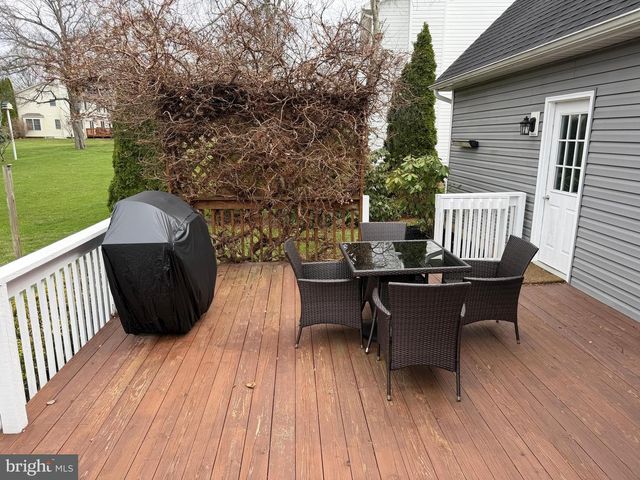 2357 AUTUMNWOOD DR, State College, PA 16801