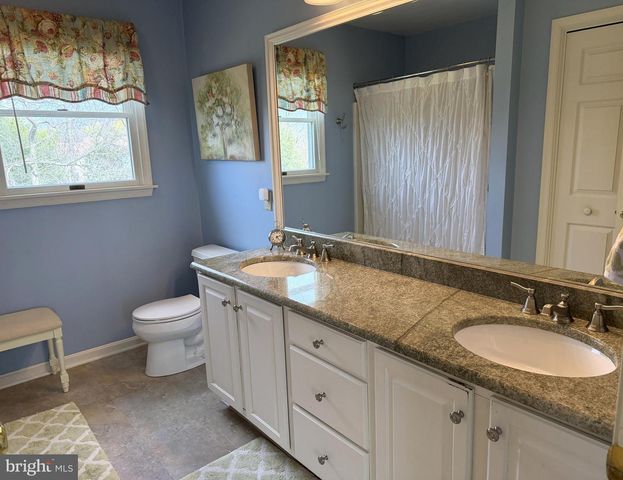 2357 AUTUMNWOOD DR, State College, PA 16801