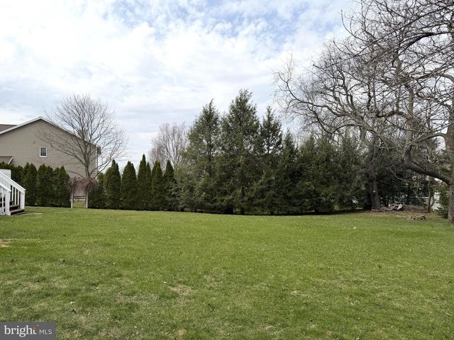 2357 AUTUMNWOOD DR, State College, PA 16801