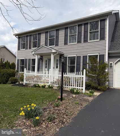 2357 AUTUMNWOOD DR, State College, PA 16801