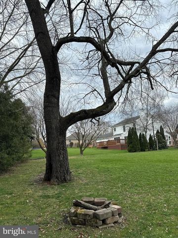 2357 AUTUMNWOOD DR, State College, PA 16801