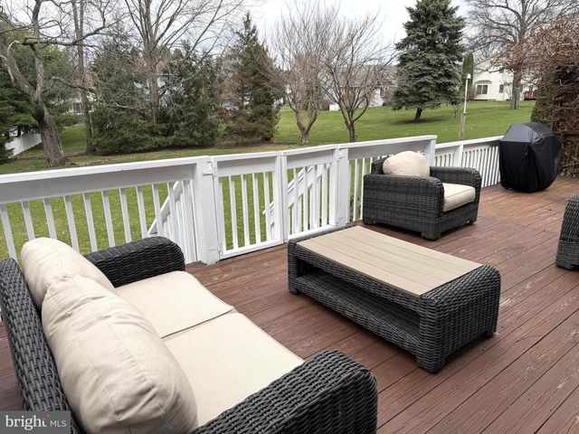 2357 AUTUMNWOOD DR, State College, PA 16801