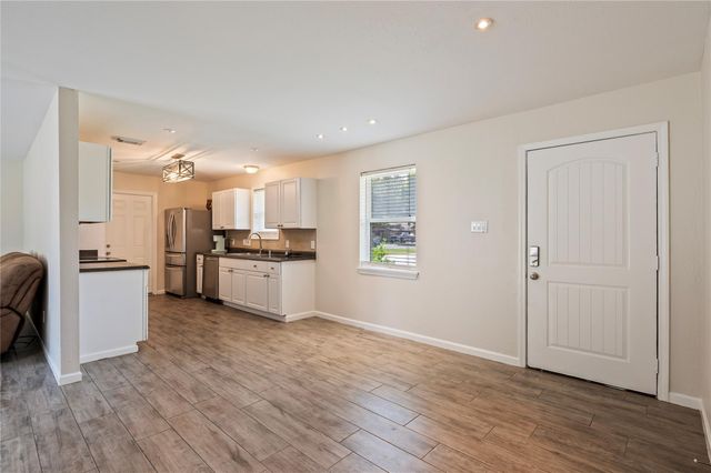 3231 W Meadow Lane, Dickinson, TX 77539