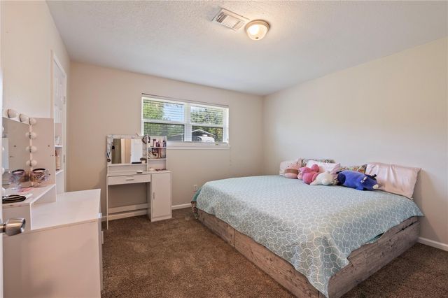 3231 W Meadow Lane, Dickinson, TX 77539