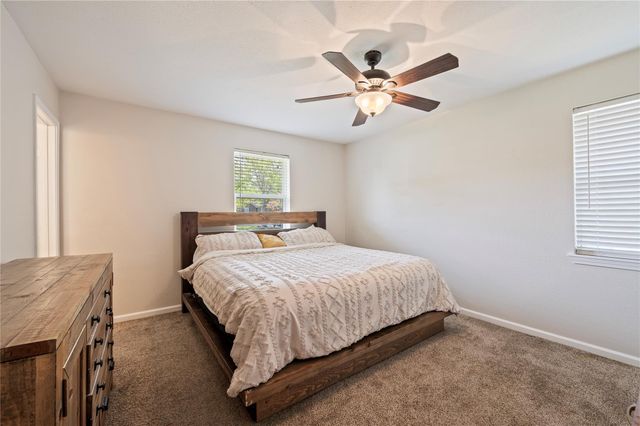 3231 W Meadow Lane, Dickinson, TX 77539