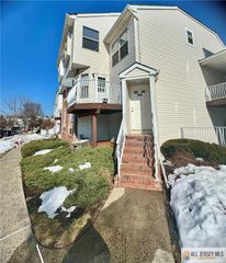 778 Harbortown Boulevard, Perth Amboy, NJ 08861