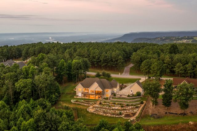 470 Lookout View Drive, Jasper, TN 37347