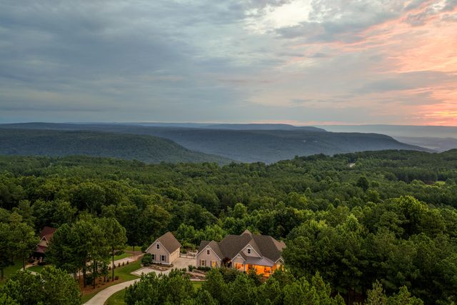 470 Lookout View Drive, Jasper, TN 37347