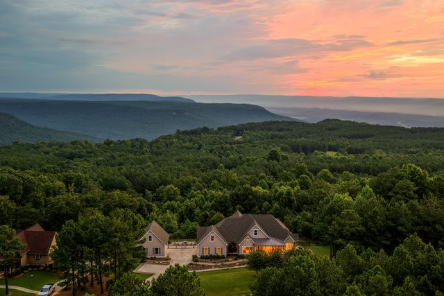 470 Lookout View Drive, Jasper, TN 37347