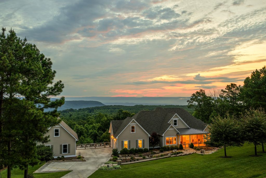 470 Lookout View Drive, Jasper, TN 37347
