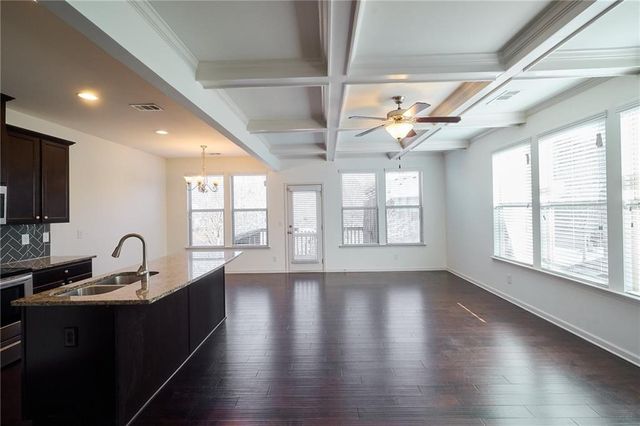 1942 Paxton Ridge Ct, Lilburn, GA 30047