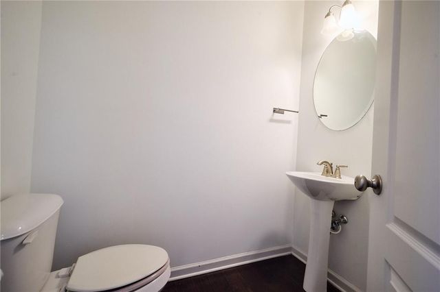 1942 Paxton Ridge Ct, Lilburn, GA 30047