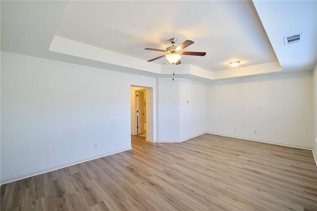 1942 Paxton Ridge Ct, Lilburn, GA 30047