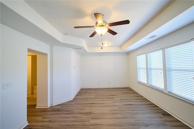 1942 Paxton Ridge Ct, Lilburn, GA 30047