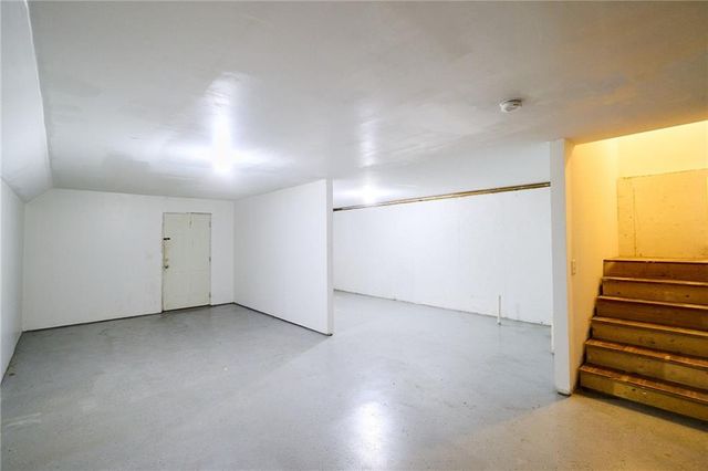 1942 Paxton Ridge Ct, Lilburn, GA 30047