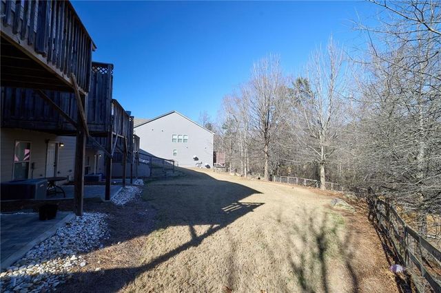 1942 Paxton Ridge Ct, Lilburn, GA 30047