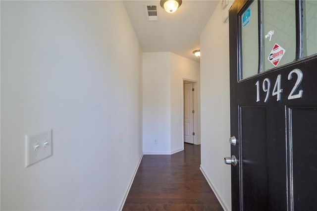 1942 Paxton Ridge Ct, Lilburn, GA 30047