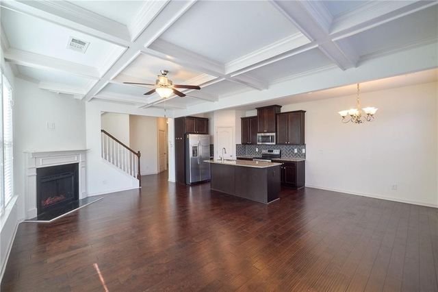 1942 Paxton Ridge Ct, Lilburn, GA 30047