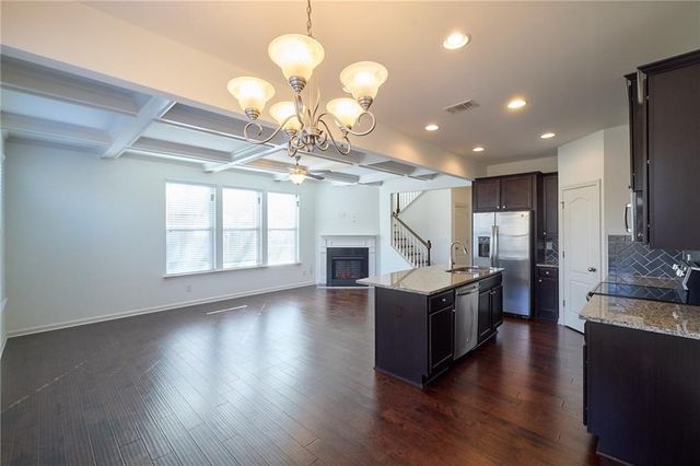 1942 Paxton Ridge Ct, Lilburn, GA 30047