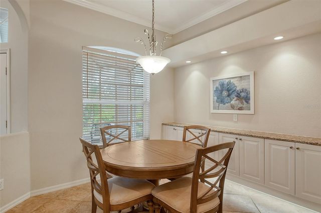 9411 FOREST HILLS CIRCLE, Sarasota, FL 34238