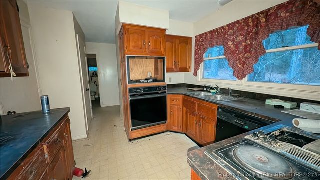 1277 Laurel Circle, Vass, NC 28394