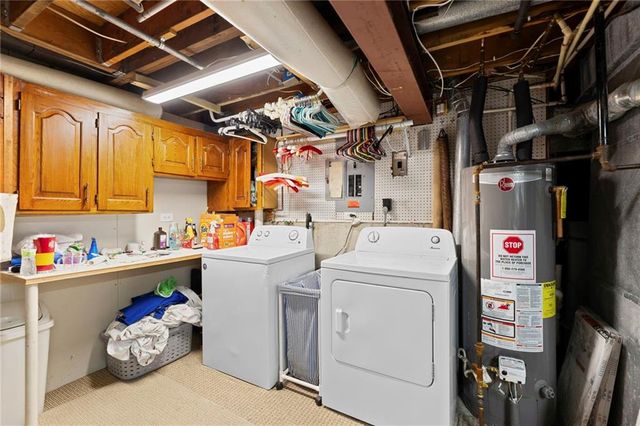 1611 NE Duchess Drive, Lee's Summit, MO 64086