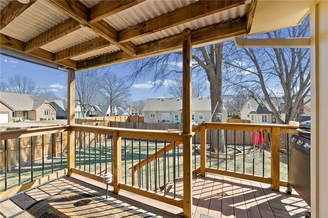 1611 NE Duchess Drive, Lee's Summit, MO 64086