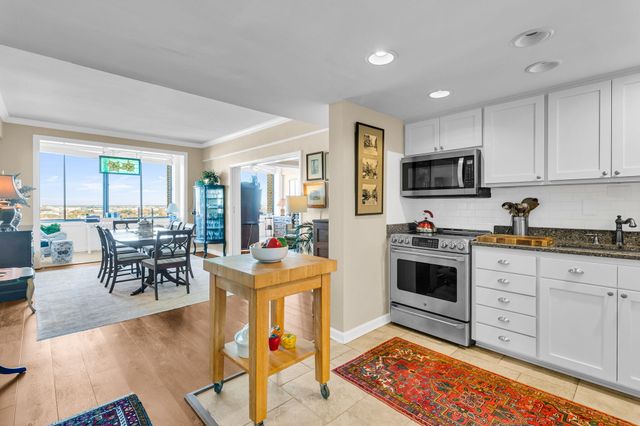 14 Lockwood Drive 12-A,G,H, Charleston, SC 29401