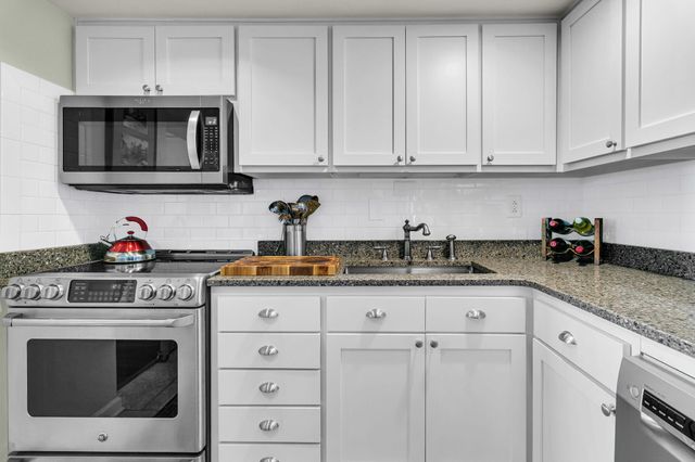 14 Lockwood Drive 12-A,G,H, Charleston, SC 29401