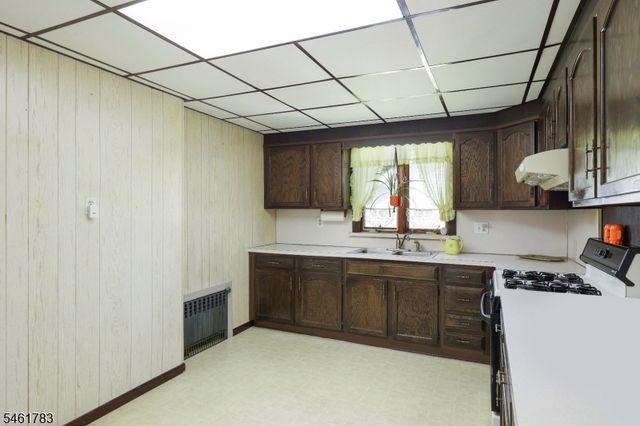 298 Hemlock Ave, Garwood Boro, NJ 07027