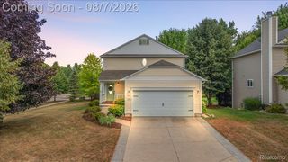 920 E Caroline Street, Fenton, MI 48430