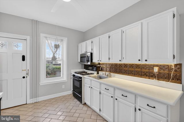 892 N BUCKNELL ST, Philadelphia, PA 19130