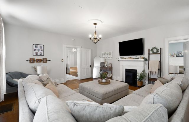 222 E Lexington Street, Harrodsburg, KY 40330