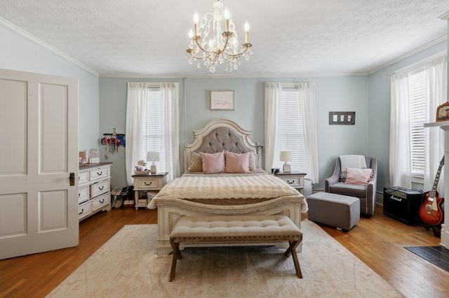 222 E Lexington Street, Harrodsburg, KY 40330