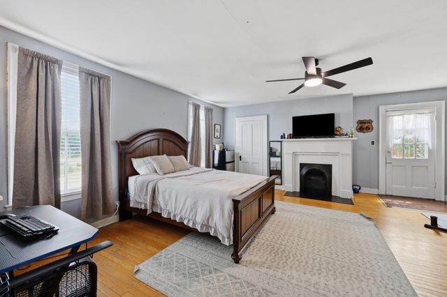 222 E Lexington Street, Harrodsburg, KY 40330