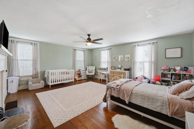 222 E Lexington Street, Harrodsburg, KY 40330