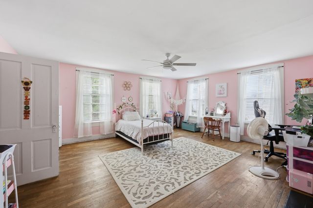222 E Lexington Street, Harrodsburg, KY 40330