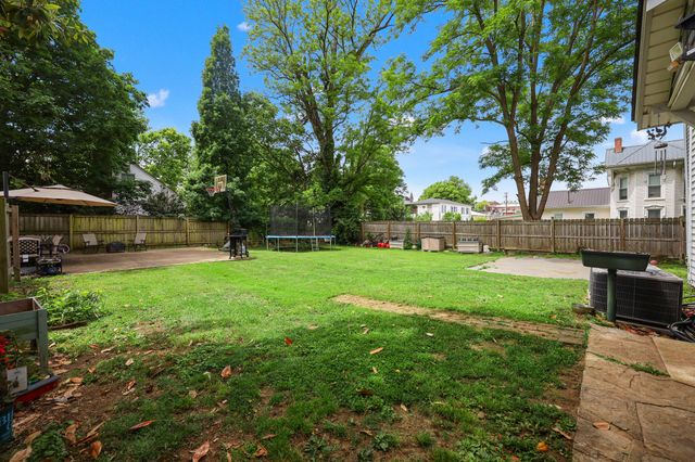 222 E Lexington Street, Harrodsburg, KY 40330