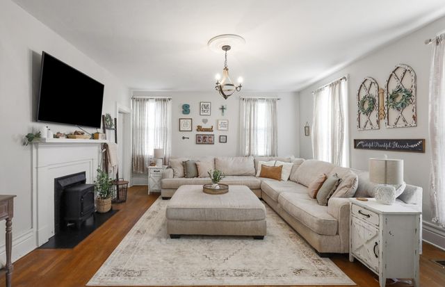 222 E Lexington Street, Harrodsburg, KY 40330