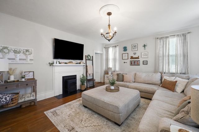 222 E Lexington Street, Harrodsburg, KY 40330