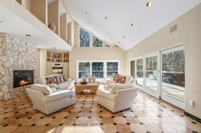 301 Oakley Court, Mill Neck, NY 11765