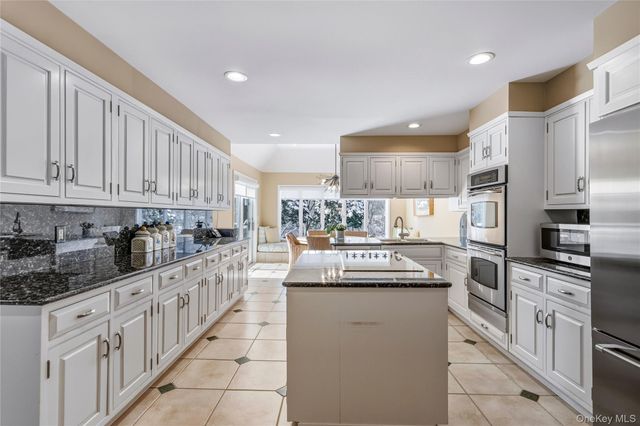 301 Oakley Court, Mill Neck, NY 11765
