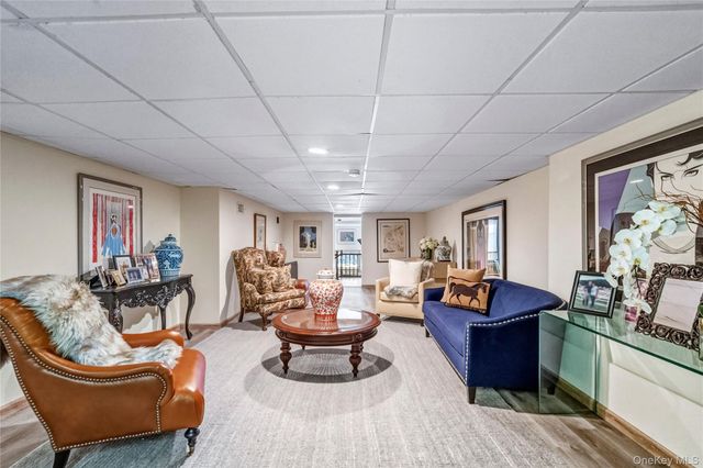 301 Oakley Court, Mill Neck, NY 11765